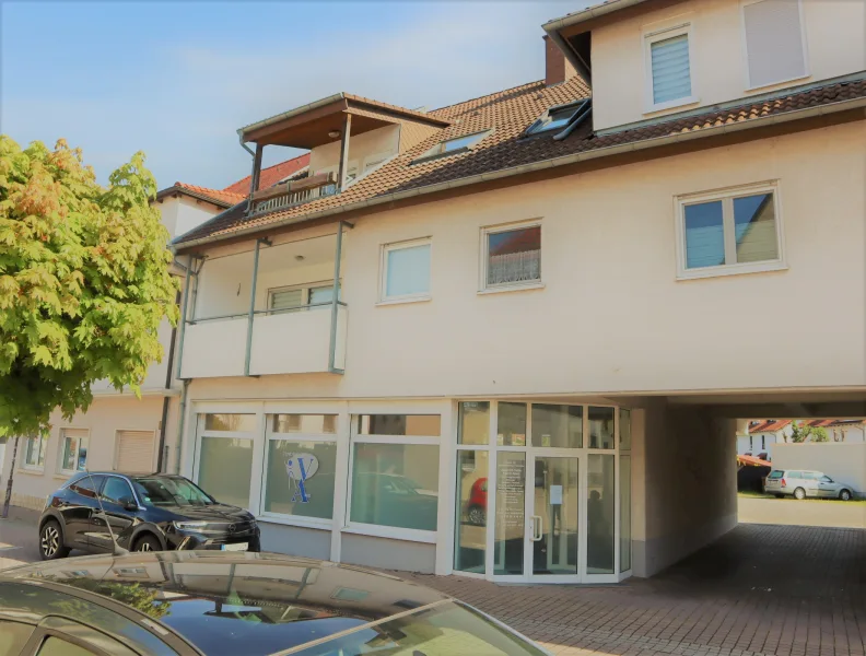 Straßenansicht  - Büro/Praxis kaufen in Rauenberg - Freie Gewerbeeinheit in Top-Lage in Rauenberg 