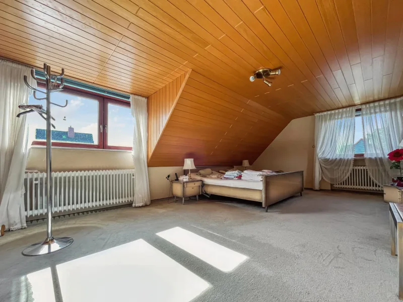 Schlafzimmer DG