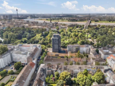 Titelbild - Haus kaufen in Düsseldorf - 14-Parteien-Wohnhaus mit freiwerdendem 144 m² Penthouse in Toplage von D-Pempelfort