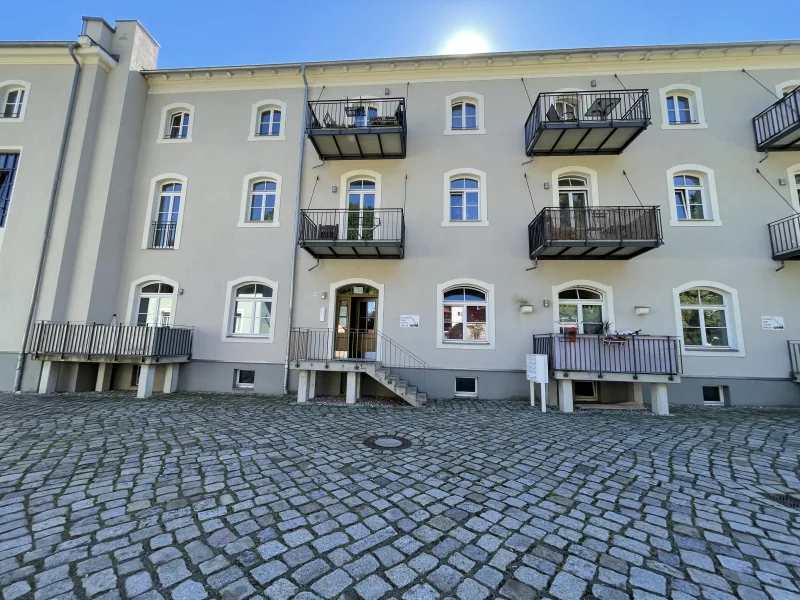 Titelfoto - Wohnung kaufen in Dresden - Großzügige 2-Zimmer-Eigentumswohnung mit anspruchsvoller Ausstattung in Dresden-Dölzschen