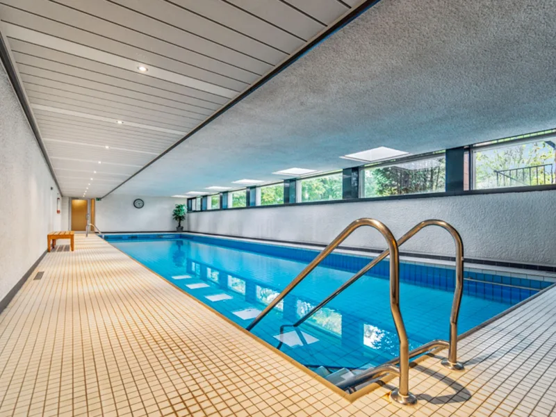 Poolbereich  - Wohnung kaufen in Mettmann - Barrierefreie 1,5-Zi.-Wohnung mit ca.65 qm Wfl., TG-Stellplatz und Wellnessbereich in ME-Metzkausen 