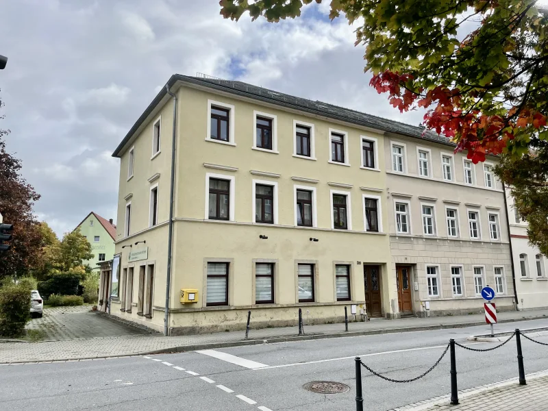 Titelbild - Haus kaufen in Neustadt in Sachsen - Vollvermietetes und gepflegtes MFH in Neustadt / Sachsen