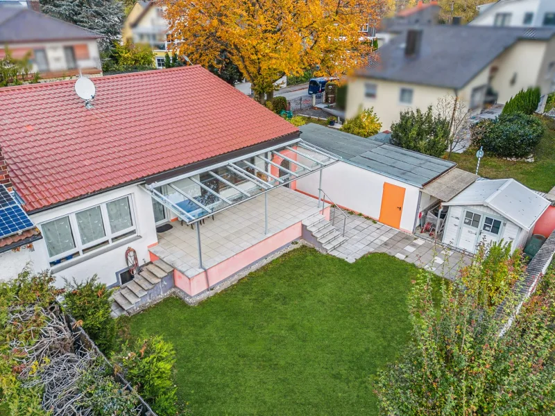 Titelbild - Haus kaufen in München - Charmante Doppelhaushälfte in München Aubing zur Eigennutzung mit weiterer Gestaltungsmöglichkeit