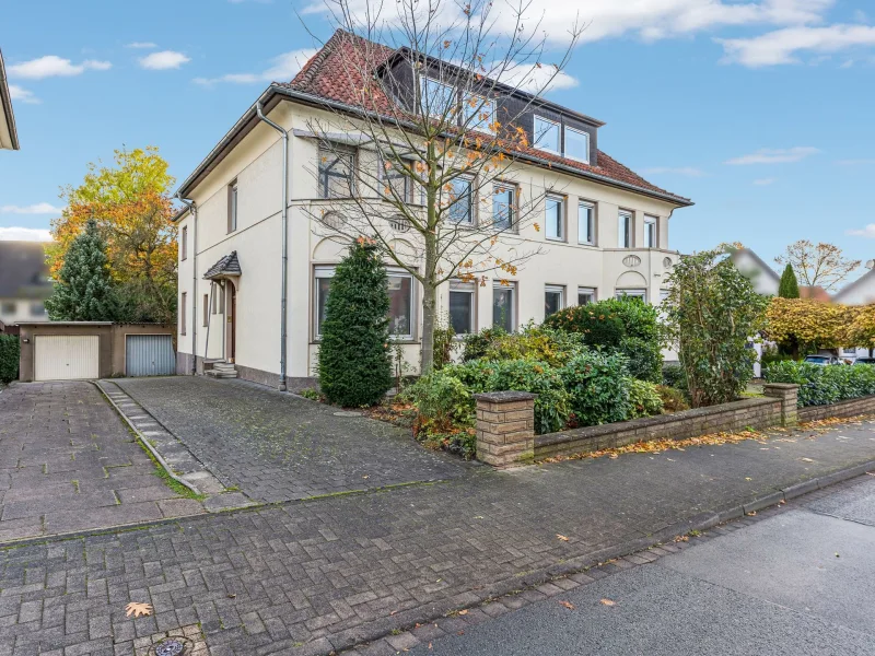 Frontansicht - Haus kaufen in Herford - Geräumige Doppelhaushälfte in der Innenstadt von Herford