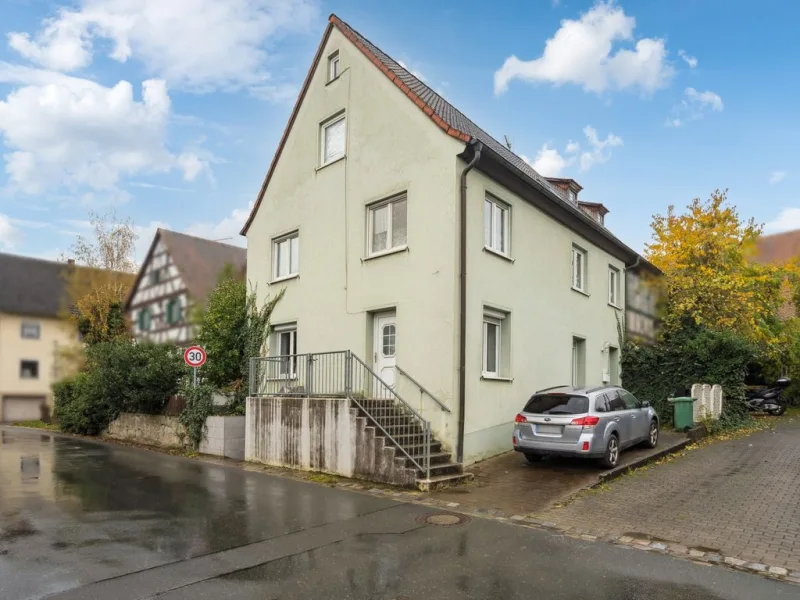 Außenansicht - 1 - Haus kaufen in Hetzles - Einfamilienhaus mit viel Potential in Hetzles