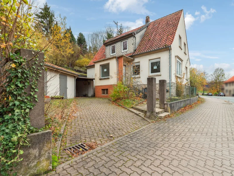 Titelbild - Haus kaufen in Eime - Sanierungsjuwel mit großzügigem Garten: Ihr neues Zuhause in Eime