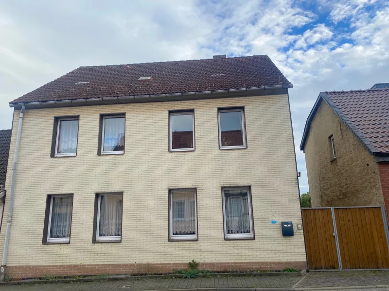 Titelbild - Haus kaufen in Bebertal - Großzügiges Einfamilienhaus in Bebertal bei Haldensleben
