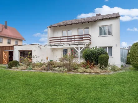 Außenansicht - Haus kaufen in Geisenfeld - Viel Platz für die Familie - Gemütliches Einfamilienhaus in Geisenfeld