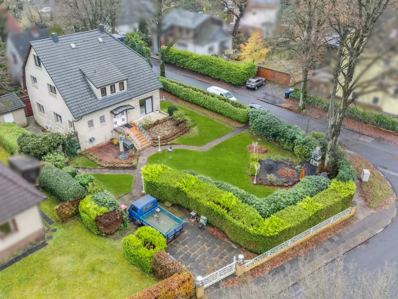 Titelbild - Grundstück kaufen in Hamburg - Kleines sonniges Grundstück für ein Einfamilienhaus in ruhiger Lage von Hamburg - Alt-Rahlstedt