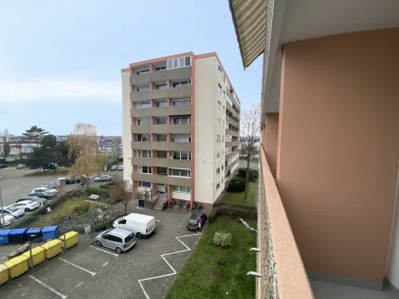 Hauptbild - Wohnung kaufen in Raunheim - Kapitalanlage - Schöne 2-Zimmer-Küche-Bad-Wohnung mit Balkon und PKW-Stellplatz in Raunheim