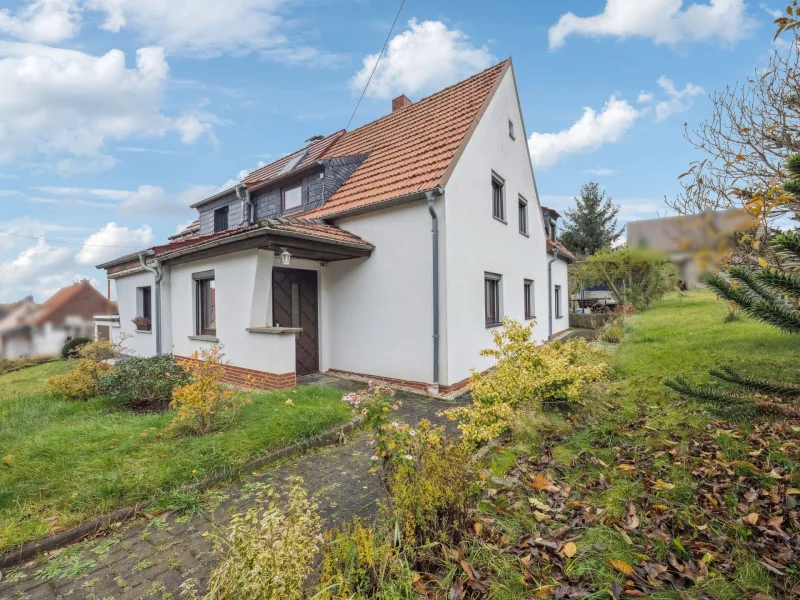 Hausansicht - Eingang - Haus kaufen in Oberlungwitz - Doppelhaushälfte in ruhiger Wohnlage 