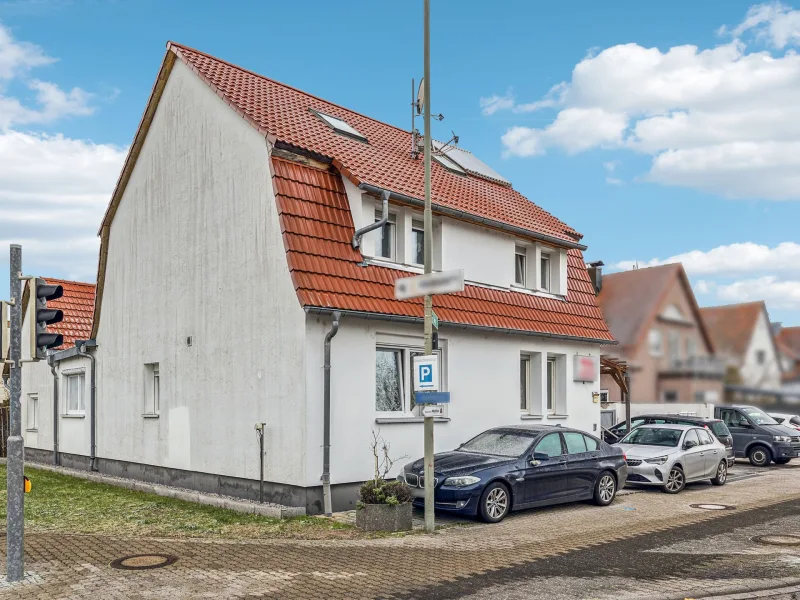 Haus - Haus kaufen in Eggenstein-Leopoldshafen - Provisionsfrei zum Kauf - Charmantes Zweifamilienhaus in Eggenstein Leopoldshafen