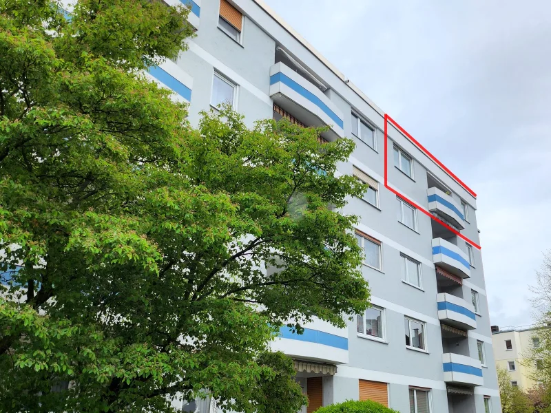 Titelbild - Wohnung kaufen in Weiden in der Oberpfalz - 4-Zimmer Eigentumswohnung mit Balkon  - auch zur Kapitalanlage geeignet -