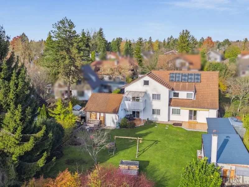 Ansicht - Haus kaufen in Gröbenzell - Gröbenzell: Einfamilienhaus mit großzügigem Baugrundstück