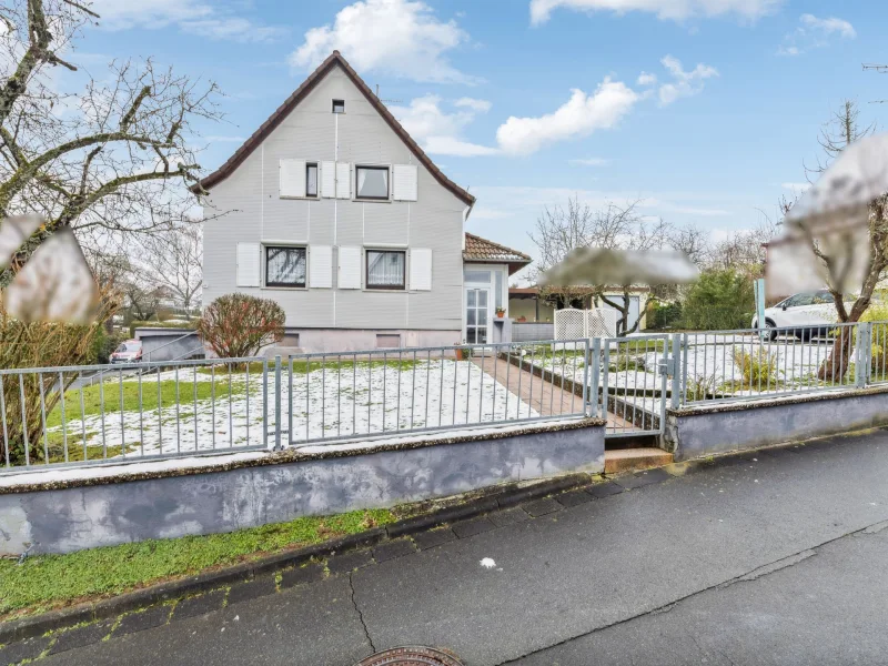 Titel - Haus kaufen in Braunfels - Freistehendes Einfamilienhaus in Bonbaden