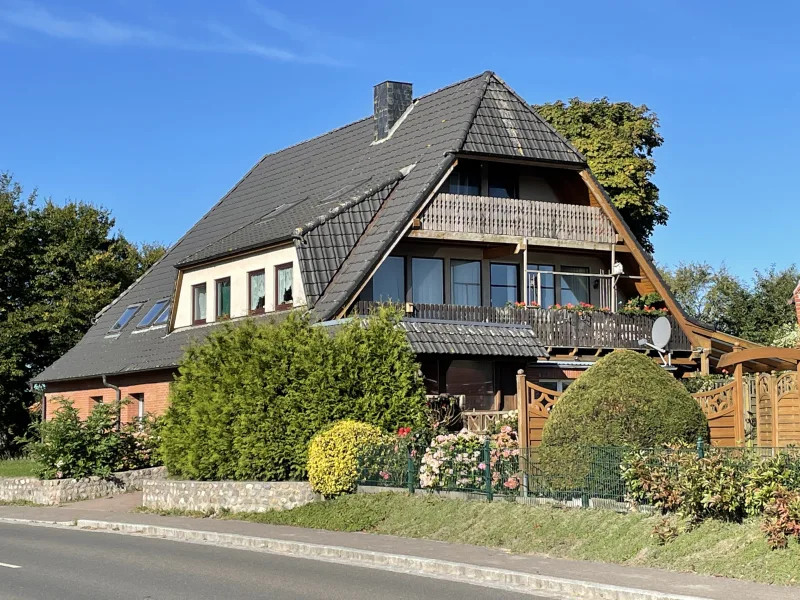 Titelbild - Haus kaufen in Schülp - Mehrfamilienhaus im Ortszentrum