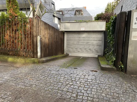 Titelbild - Garage/Stellplatz kaufen in Berlin - Tiefgaragenstellplatz im Herzen von Berlin Grunewald