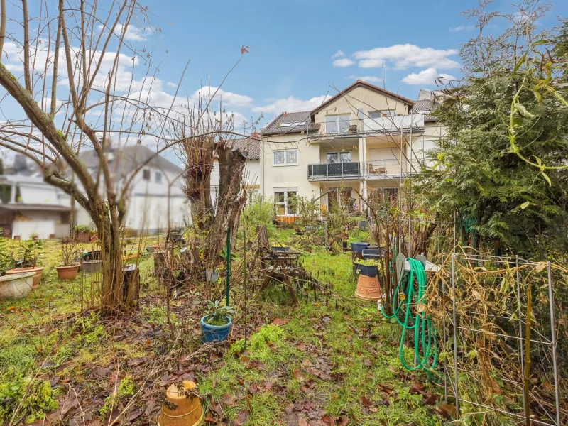 Hausansicht - Wohnung kaufen in Hanau - Attraktive 3-Zimmerwohnung mit großem Garten in ruhiger Lage von Hanau-Steinheim