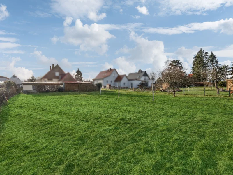 Hauptbild - Haus kaufen in Großpösna - Herrliches Baugrundstück mit Altbestand in schöner Siedlungslage von Großpösna