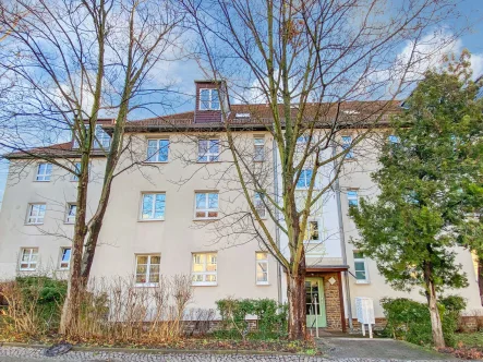 Hausansicht - Wohnung kaufen in Leipzig - Charmante 2-Zimmer-Wohnung mit Balkon im beliebten Stadtteil Leipzig - Gohlis