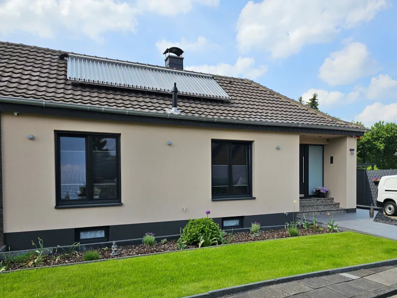 Anzeigebild - Haus kaufen in Duisburg - Energetisch sanierte Doppelhaushälfte in Duisburg