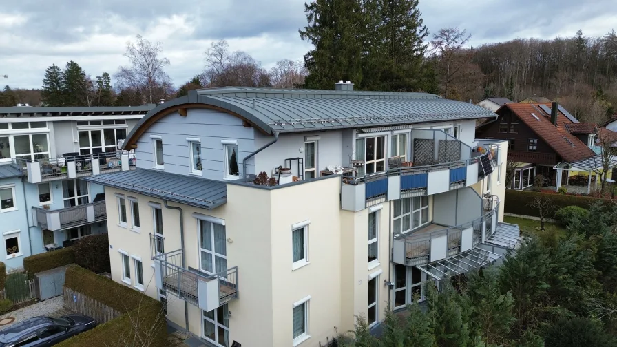Ansicht - Wohnung kaufen in Starnberg - Stilvolles Wohnen auf höchstem Niveau: 3-Zimmer-Dachterrassenwohnung in begehrter Starnberger Lage
