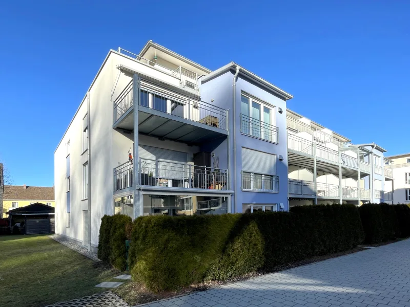 Außenansicht 1 - Wohnung kaufen in Kaufbeuren - Moderne 3-Zimmer-Erdgeschosswohnung mit Garten in beliebter Lage von Kaufbeuren