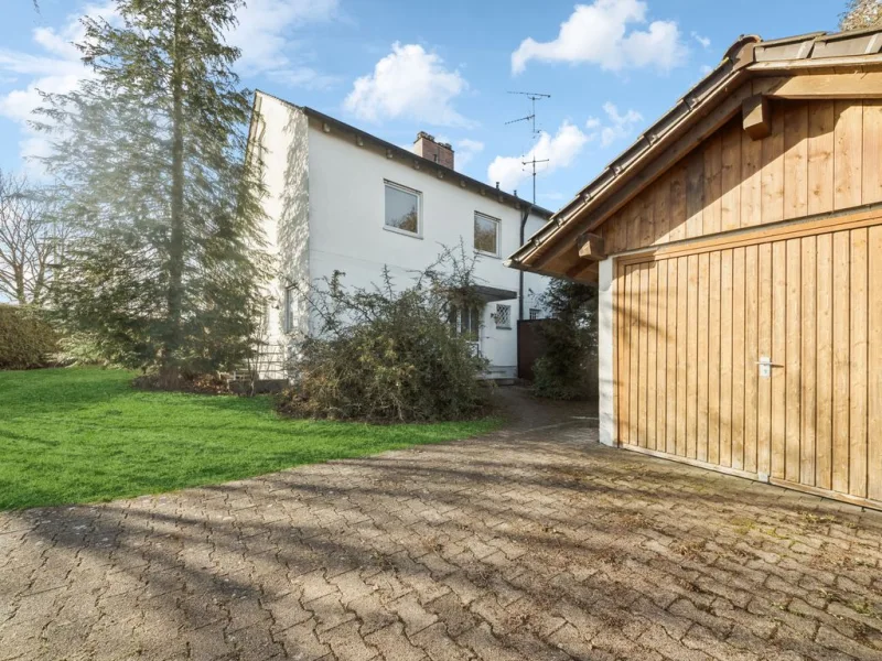 Außenansicht 1 - Haus kaufen in Buxheim - Buxheim: Doppelhaushälfte mit großem Garten