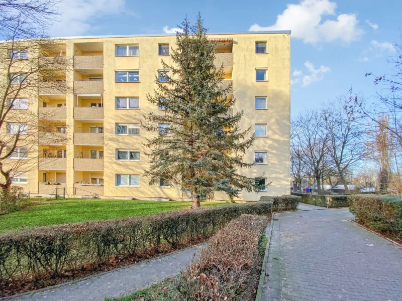 Hausansicht - Wohnung kaufen in Mainz - Bezugsfreie 5,5-Zimmer-Wohnung in Mainz-Marienborn