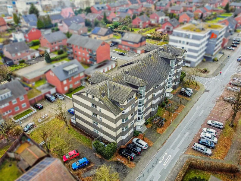 Titelbild - Zinshaus/Renditeobjekt kaufen in Harsewinkel - Gepflegtes Mehrfamilienhaus mit 26 Wohneinheiten in Harsewinkel