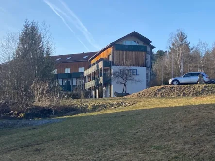 Ansicht - Wohnung kaufen in Viechtach - Ferienappartement im Sport-Hotel in Viechtach sucht einen neuen sportbegeisterten Besitzer