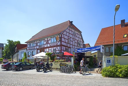 Vorderansicht Gasthaus  - Gastgewerbe/Hotel kaufen in Erfurt - Gasthaus -Zur guten Quelle-  mit Pension und Eigentumswohnung / Zwischen Tradition und Innovation