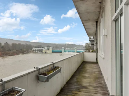 Balkon mit herrlichem Ausblick - Wohnung kaufen in Essen - Individualisten aufgepasst: Exklusive 3-Zimmer-Eigentumswohnung in der Villa Werden 