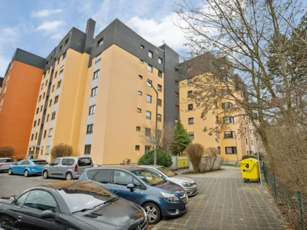 Außenansicht - 1 - Wohnung kaufen in Nürnberg - Gute Kapitalanlage - Langjährig vermietete 3-Zimmer-ETW mit Balkon und TG-Stellplatz in super Lage