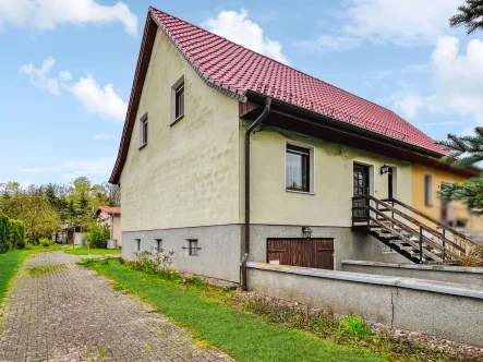 Titelbild - Haus kaufen in Drechow - Im privaten Bieterverfahren - Vollunterkellerte Doppelhaushälfte in Drechow bei Tribsees