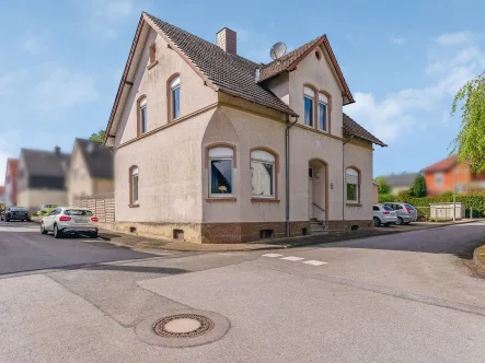 Hausansicht - Haus kaufen in Enger - Großzügiges Einfamilienhaus in guter Lage von Enger