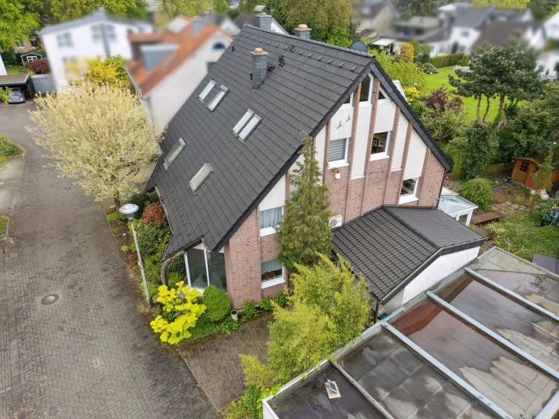 Ansicht - Haus kaufen in Köln - Sehr schönes Architektenhaus in beliebter Lage von Köln-Rath