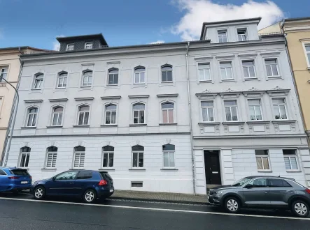 Titelbild - Wohnung kaufen in Döbeln - Gemütliche 2-Zimmer-Wohnung mit Balkon in zentraler Lage von Döbeln