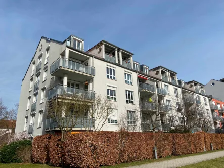 Ansicht - Wohnung kaufen in Freising - Ruhige Lage von Freising-Lerchenfeld: vermietete 2,5-Zimmer-Wohnung