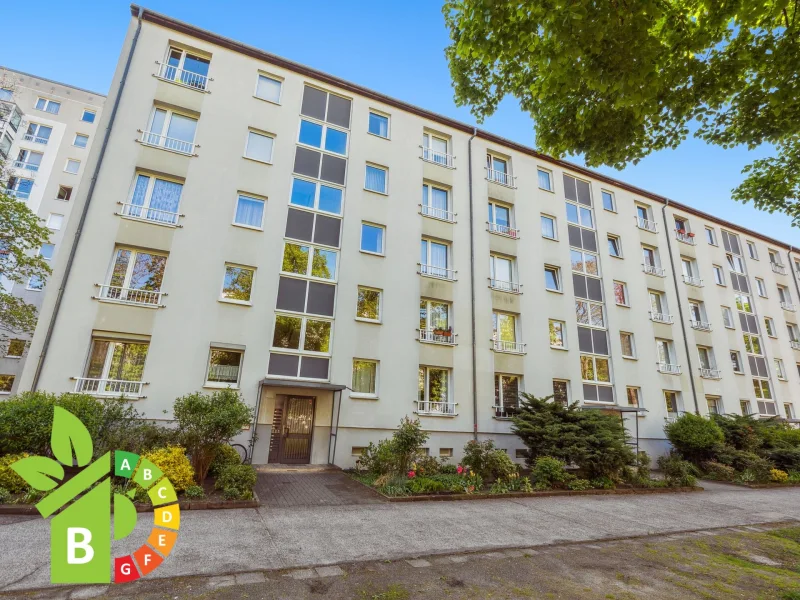 Hausansicht - Wohnung kaufen in Berlin - Praktische, bezugsfreie 2,5-Zimmer-Wohnung in Top-Lage, Berlin-Mitte