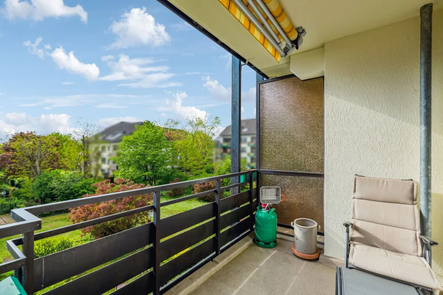 Titelbild - Wohnung kaufen in Wesseling - Sofort verfügbare 3-Zimmerwohnung mit sonnigem Balkon in Wesseling - Erbpachtgrundstück