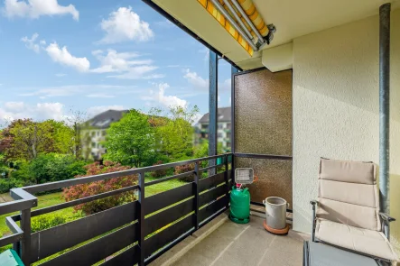 Titelbild - Wohnung kaufen in Wesseling - Sofort verfügbare 3-Zimmerwohnung mit sonnigem Balkon in Wesseling - Erbpachtgrundstück