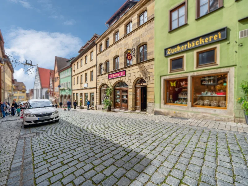 Frontansicht - Haus kaufen in Rothenburg ob der Tauber - Wohn- und Geschäftshaus mit Hinterhaus-Potential im Zentrum von Rothenburg o.d.T.