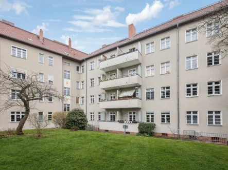 Titel - Wohnung kaufen in Berlin - Zentrale Lage nahe Südkreuz - 5-Zimmer ETW, zwei Balkone mitten in Tempelhof