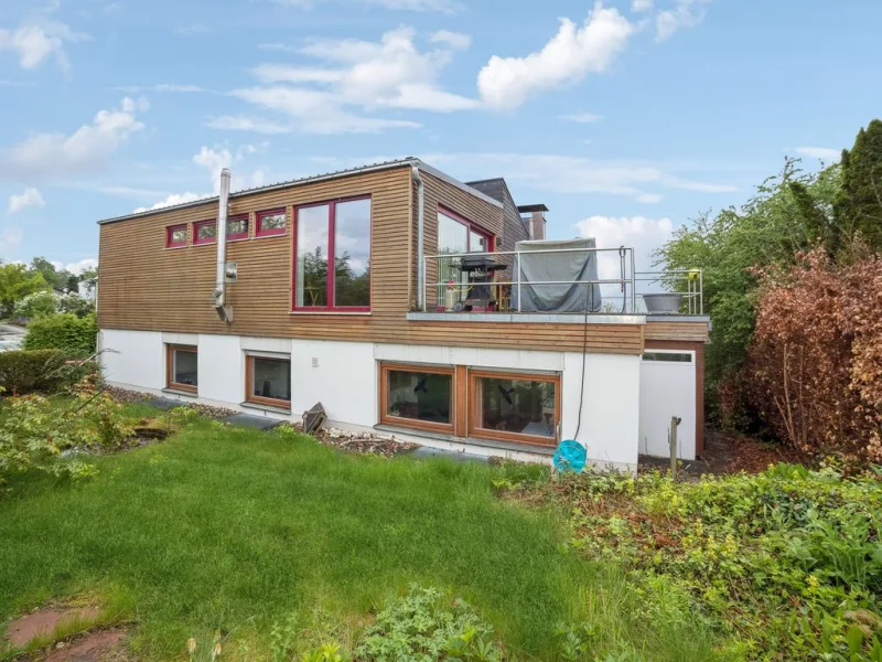 Außenansicht - 1 - Haus kaufen in Wartenberg - Unverbaubare Fernsicht: großzügiges Zweifamilienhaus in ruhiger Lage von Wartenberg