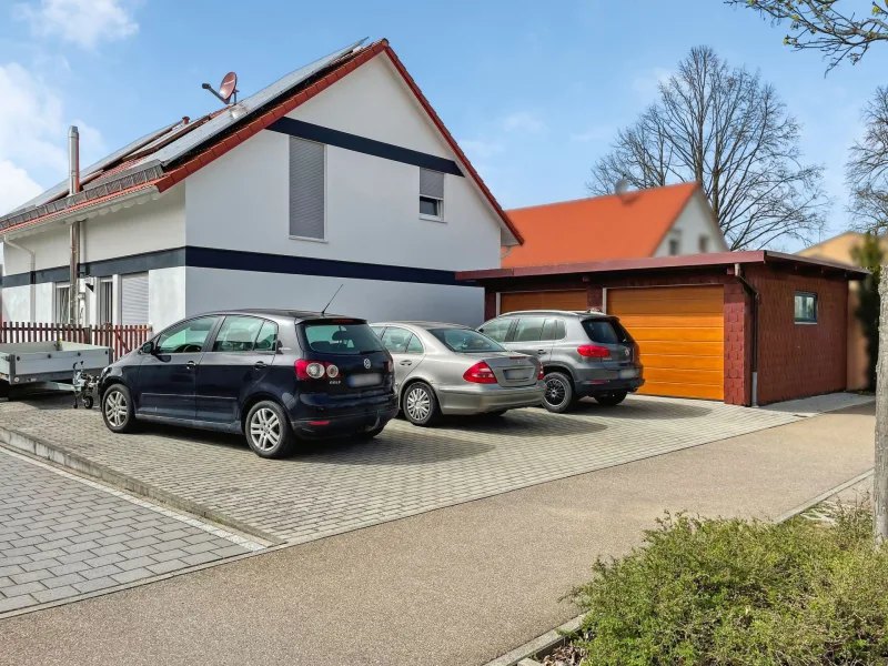Titelbild - Haus kaufen in Münsingen - Kapitalanleger aufgepasst - Zweifamilienhaus in Münsingen wartet auf Sie!