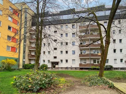 Hausrückansicht - Innenhof - Wohnung kaufen in Berlin - Vermietete 2,5-Zimmer-Wohnung in Berlin-Kreuzpark zwischen Moritzplatz und Urbanhafen