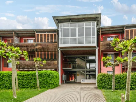 Titelbild - Wohnung kaufen in Ingolstadt - Zentrumsnahe 2-Zi.-Erdgeschosswohnung mit Gartenanteil und Option auf betreutes Wohnen in Ingolstadt