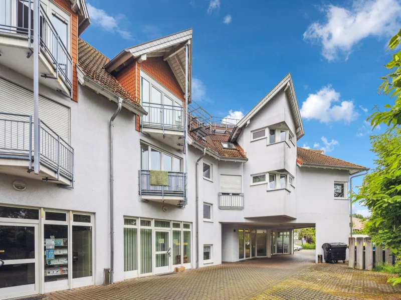 Titel - Wohnung kaufen in Staufenberg - Lichtdurchflutete Wohnung mit einem eigenen Stellplatz in Staufenberg