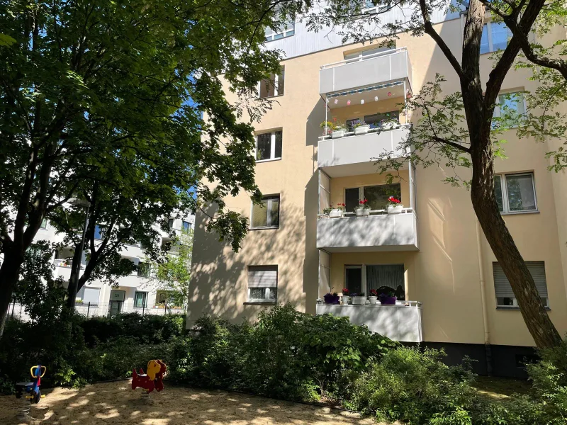 Titel - Wohnung kaufen in Berlin - Bezugsfreie, lichtdurchflutete 3-Zimmer-Wohnung perfekt geschnitten in Spandau